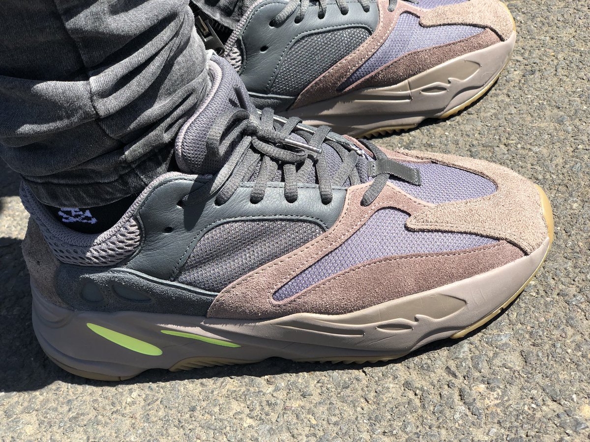 benzo1818's tweet photo. Yeezy 700 "Mauve"
#readchristopherhitchens #yeezy700 #yoursneakersaredope #boost #boostfam https://t.co/XuEs54CLCk
