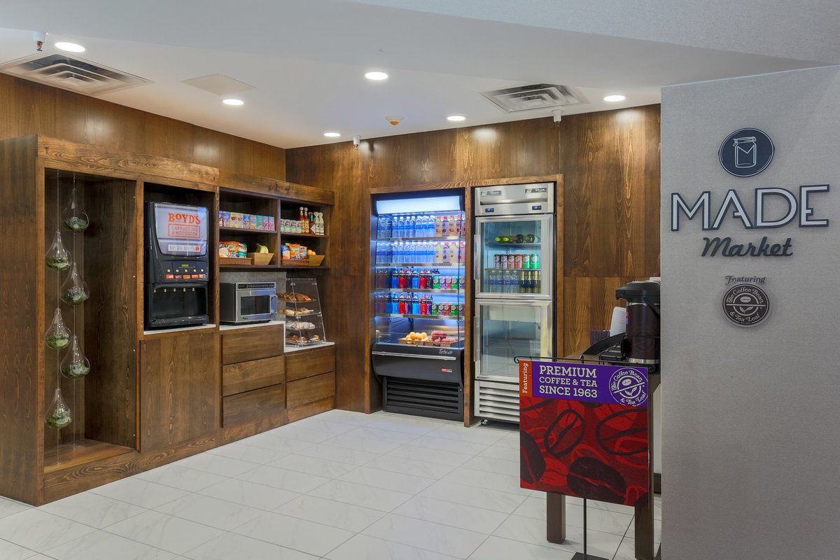 DoubleTree_SRC's tweet image. Our 24 hour Made Market is here no matter what time a craving strikes!