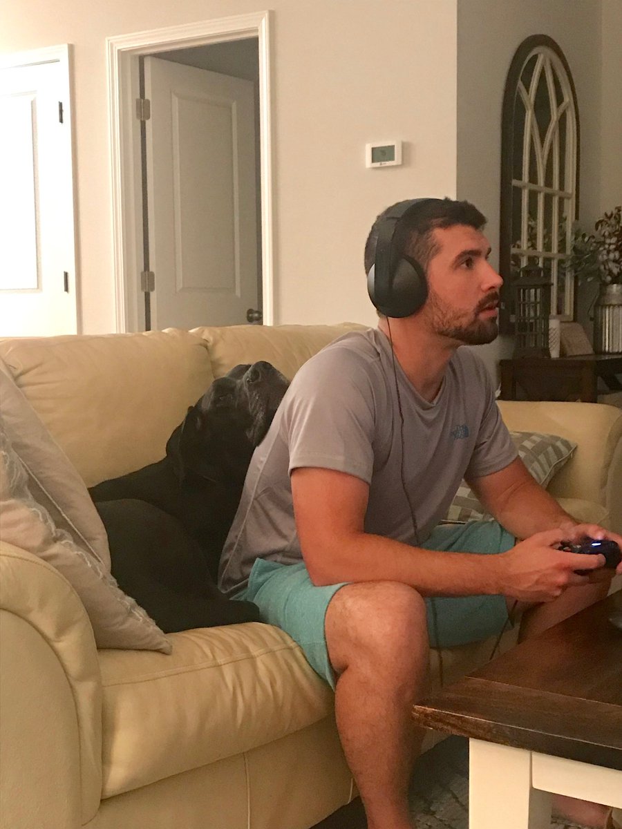RadGamingPod's tweet photo. Who said you can’t have quality time with your girl while gaming... 

#gamingpodcast #DogLife https://t.co/dIVn4Sa08Z