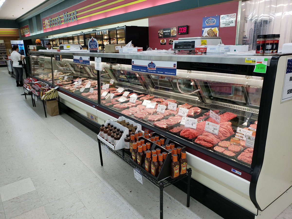 PhoenixRefrig's tweet image. Hello @WatchMuskegon @GLFreshMarket has a new fresh meat service counter at the Whitehall Road Store. Just in time for @PureMichigan Lakeshore summer weekends!