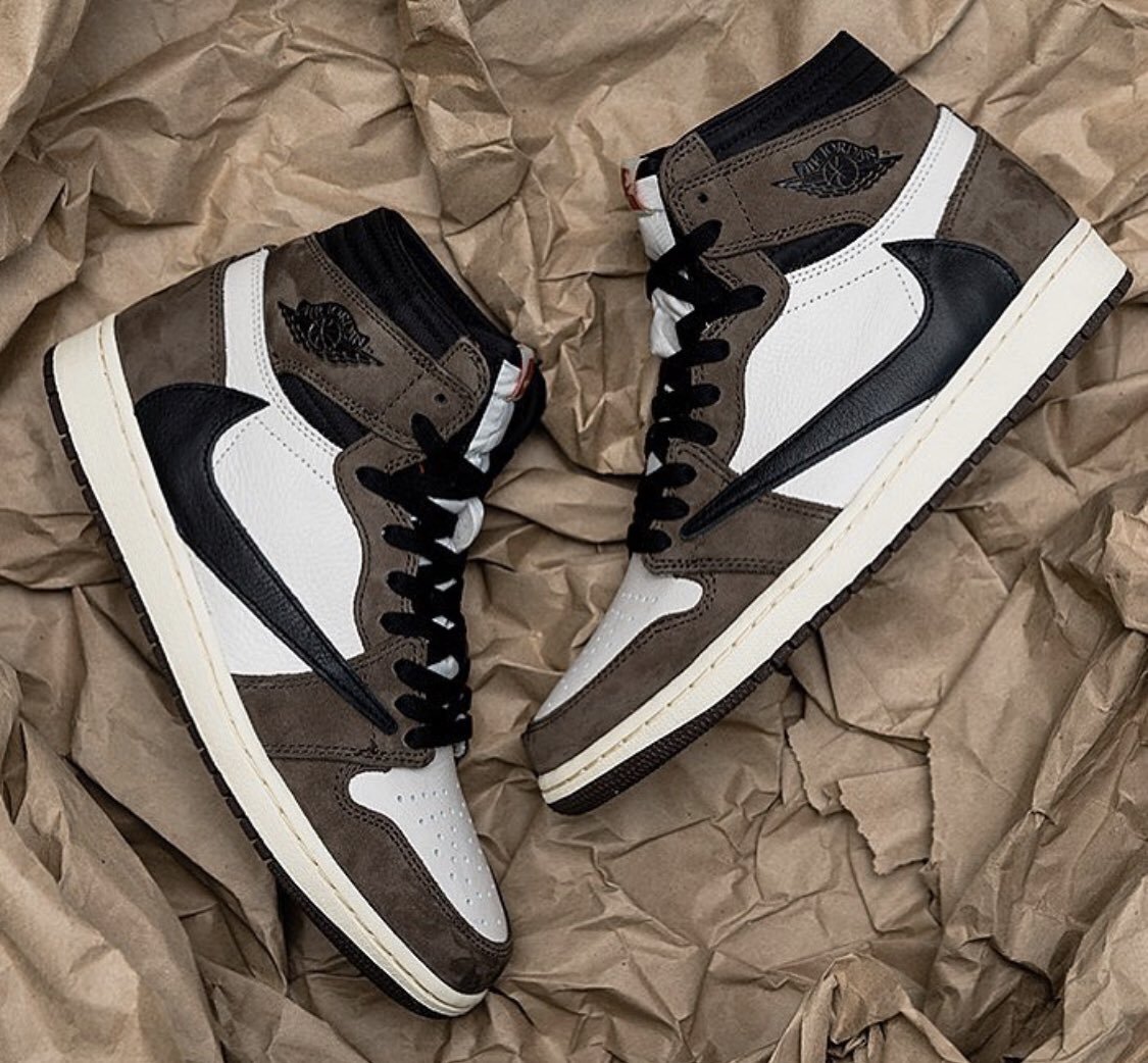 skyworldkicks's tweet photo. This week is full of hype but the one shoe that will be most craved for is the AJ1 “Travis Scott”! Who’s ready! 😎  #nike #nikeshoes #nikesneakers #adidas #jordan #jordans #jordan1 #airjordan #airjordan1 #aj1 #travisscott #hypebeast #sneakers #sneakerhead #sneakercommunity https://t.co/OGapRON8Th