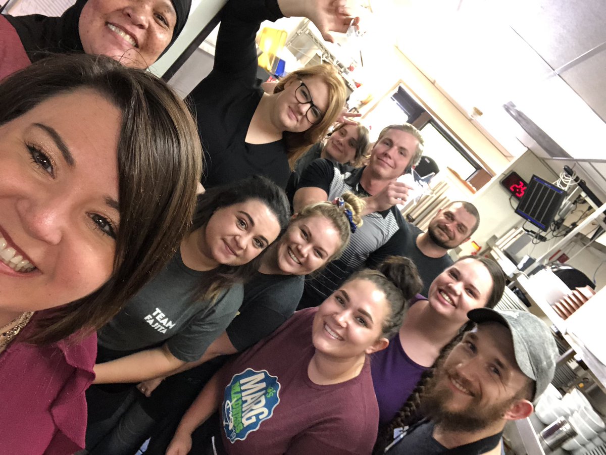 Amanda McKinney (@amanda3mckinney) on Twitter photo Quarter 3 #ALLSTARS for #1 Restaurant and delivering on #EveryGuestCounts goes to 🌶Shawnee!! WhoooHoooo! #ChilisLove <a href="/Cgravens1/">chris gravens</a> <a href="/CaitlinShort14/">Caitlin Short</a> <a href="/tylerkosyan/">TylerKosyan_Chilis</a> Quarter 3 #ALLSTARS for #1 Restaurant and delivering on #EveryGuestCounts goes to 🌶Shawnee!! WhoooHoooo! #ChilisLove <a href="/Cgravens1/">chris gravens</a> <a href="/CaitlinShort14/">Caitlin Short</a> <a href="/tylerkosyan/">TylerKosyan_Chilis</a>