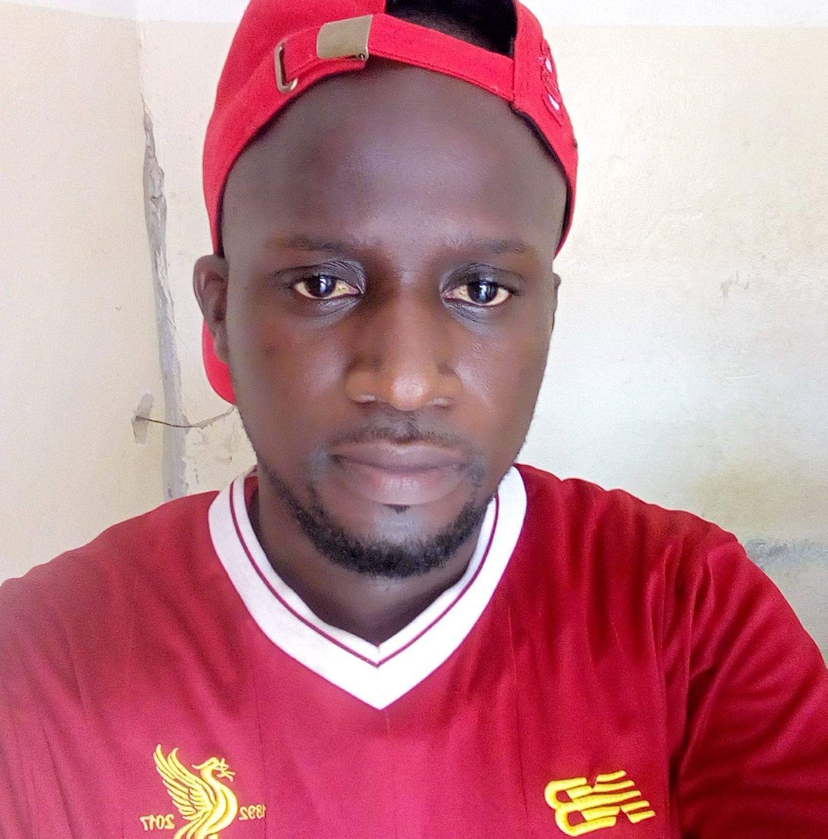 aliamsi's tweet photo. Non mais il faut que @MameBallaMbow2 aille à Madrid supporter Liverpool. Il le faut !
Hey @LFC here's your biggest fan in Senegal. Got to have him in Madrid with you!
Le mec nous fume a chaque match de Liverpool.
#MameBallaBaBiirMadrid. https://t.co/A6oR5tFVEm