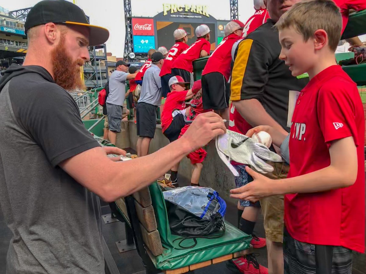 Pirates's tweet image. Big leaguers &amp;amp; future big leaguers. ❤️⚾️ 

#LetsGoBucs
