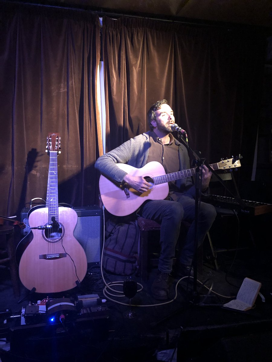 nbroads's tweet photo. Gorgeous evening @TheHarrisonFolk with @efframusic and #andyskellam. Thanks @pearolegs for another lovely evening of folk and fun โค๏ธ๐ถโค๏ธ https://t.co/5bbRZlsYAA