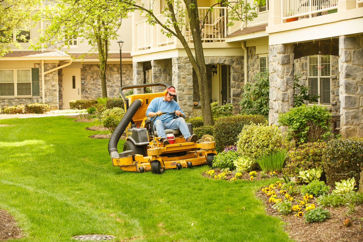 Looking for a summer job? We're currently hiring seasonal groundskeepers. If you love working outdoors and like new challenges, this summer job is for you! We offer flexible scheduling as well as competitive pay. Visit wearegsc.org to learn more.