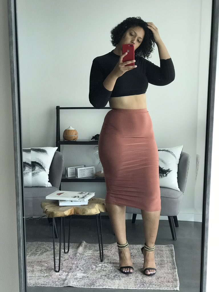 millionmeup's tweet photo. I heard you don’t mind a lil gut https://t.co/TEvgi67FIJ