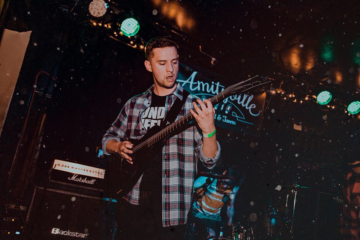 jo_viscuso's tweet photo. Shots from Downsides EP release show last night 🤘.
.
.
.
#photooftheday #photography #concertphotography #concertphoto #photoshop #lightroom #ezcore https://t.co/36GAZnbIXv