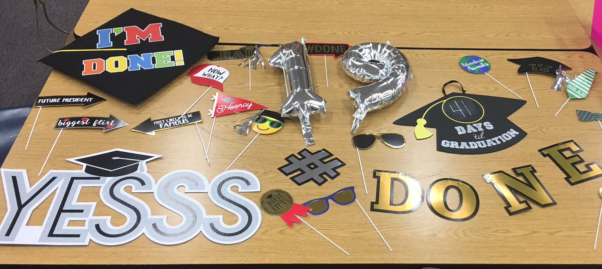 Jenn_Eason's tweet photo. Okay Senior Stallions! Let’s celebrate #CollegeSigningDay! The backdrop is set and the props are ready! Wear your chosen college’s gear &amp; take your picture across from room 103! @GRHS_Stallions @grcollegiate #makeroom https://t.co/SbWwVqovmc