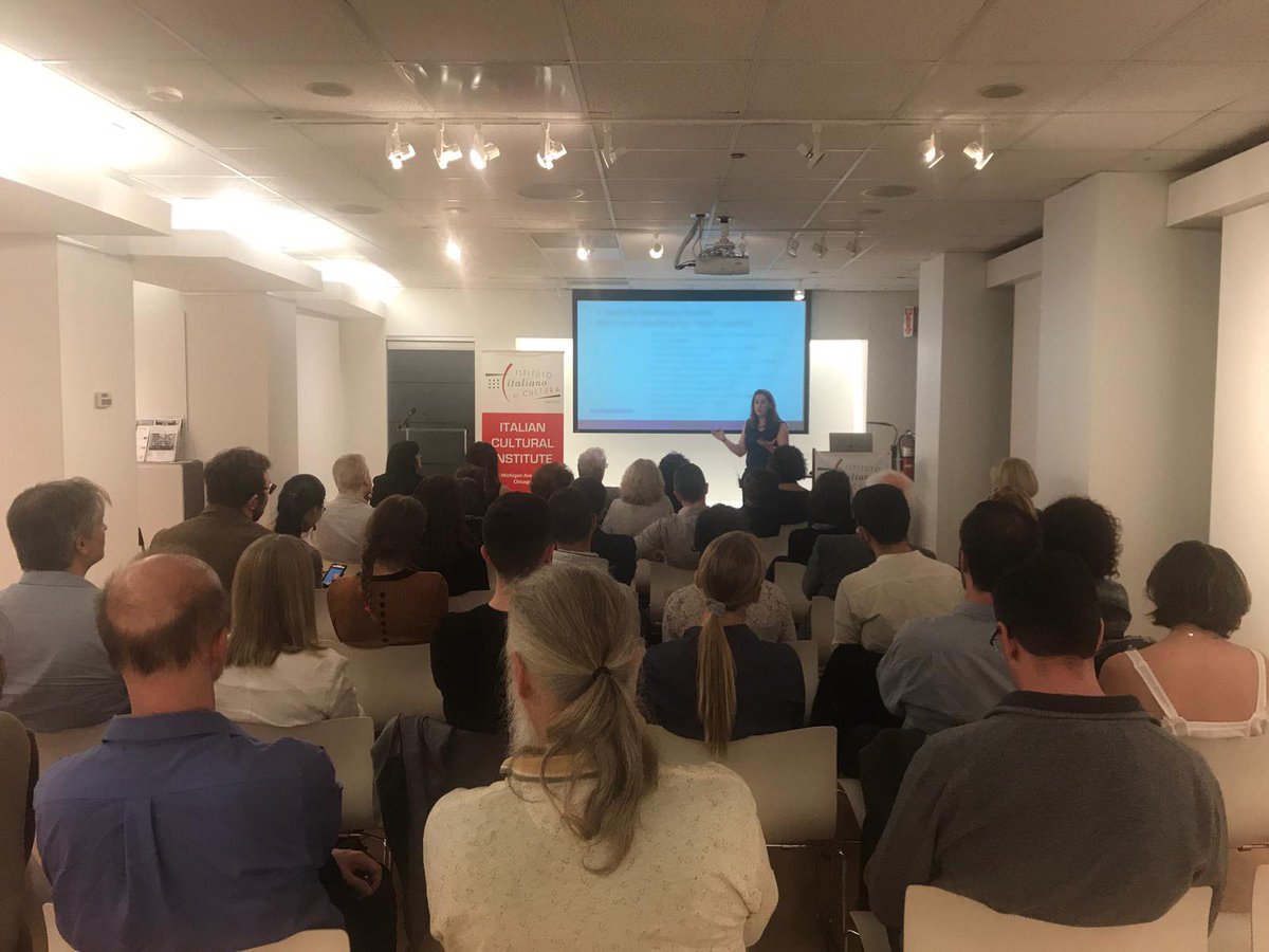 ItaRC_Chicago's tweet photo. Some pictures of the talk "Research and Society - An Intricate Path" by @CorinnaRaimondo (@NorthwesternU), the third seminar of our series "Café Scientifique". Thanks to all the attendees and to the @IIC_Chicago for hosting the event! @Airi_Talk #airicerca #research #researchers https://t.co/jereCl0K9R