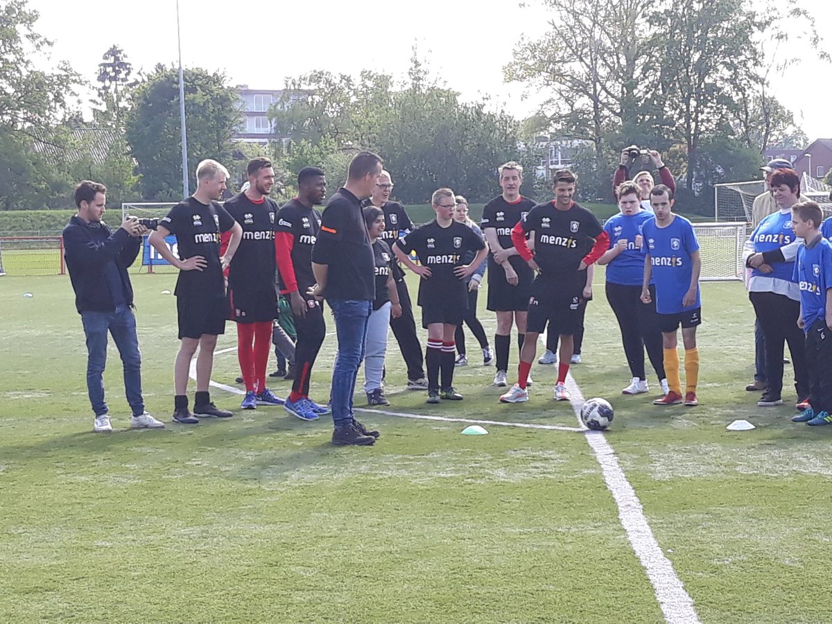 GVeldscholte's tweet photo. @DTZC Wat was het weer een mooi feest met FC Twente. https://t.co/9lAcs543VZ