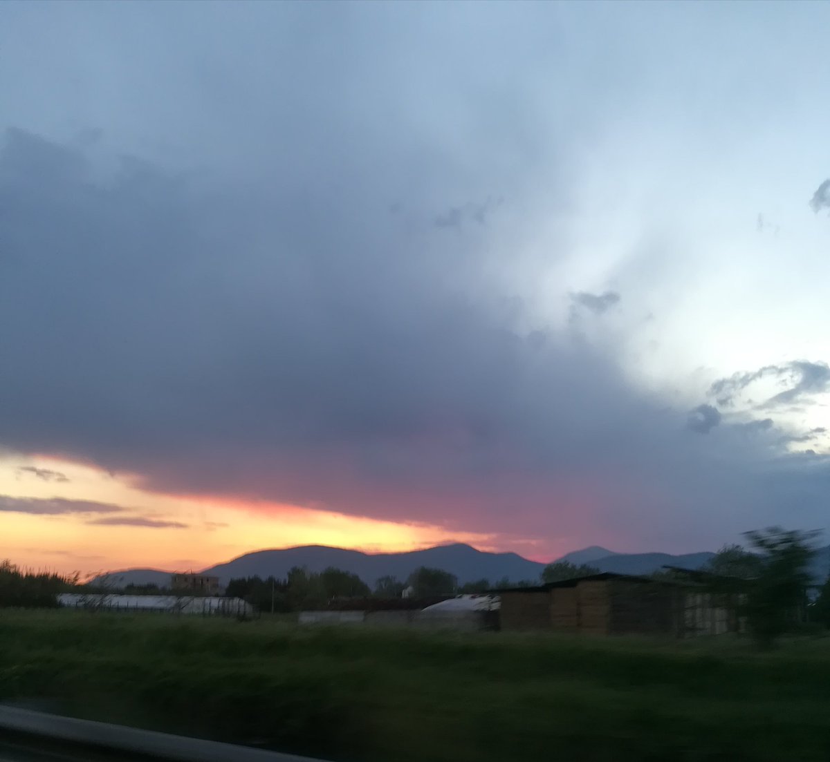 La tecnologia ci relaga i filtri...
La natura ci ricorda che non servono...
2° atto..
Fondi, Lt, 30 Aprile 2019