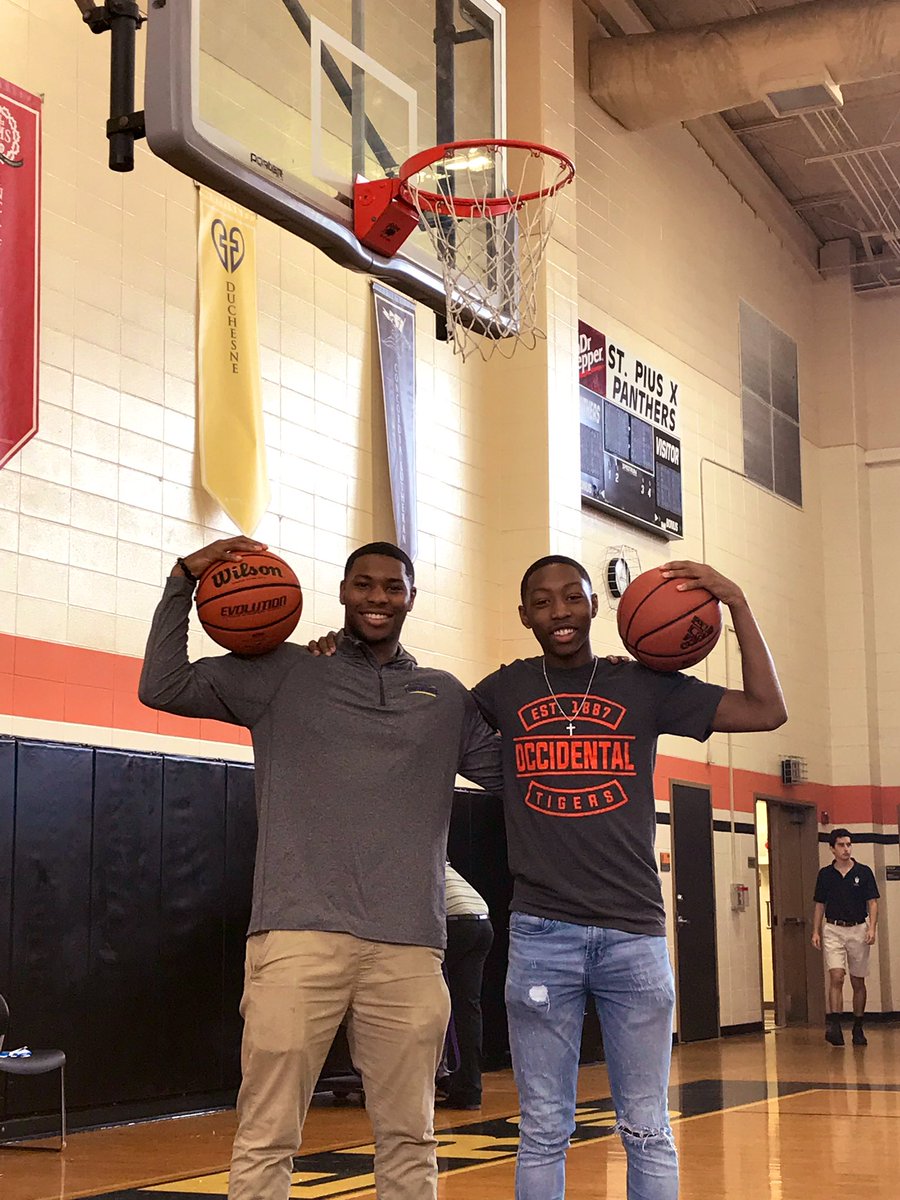 SPXPanthers's tweet photo. ✍️ 🏀 OFFICIAL!
Stanley Asiegbu (@stanimal22_) and Sydney Shipp (@iamsydshipp) have signed their name on the dotted line. Looking forward to watching them prosper at @CTXAthletics and @OxyAthletics!
Congratulations, Panthers!
#SigningDay #PantherForever https://t.co/MVO61GDaJu