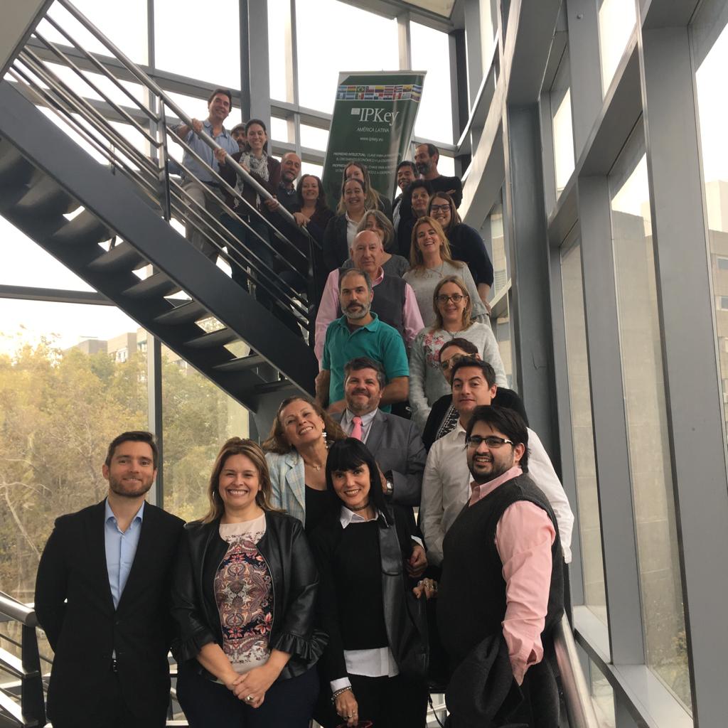 IPKey_EU's tweet photo. Damos por finalizado el taller de #EPOTools en #Montevideo. Gracias a @EPOorg @MIEM_Uruguay y los participantes de las oficinas de #PropiedadIntelectual que asistieron a esta actividad. ยกHasta pronto, Uruguay! https://t.co/YejvqTnCNh