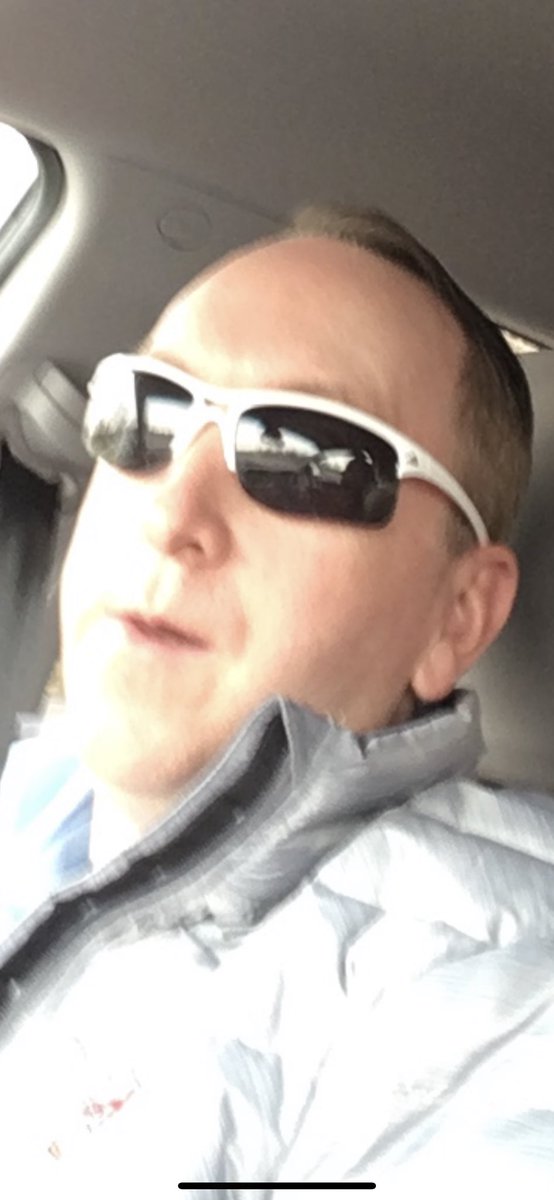 5CollegeMovers's tweet photo. @jgumass @UMassADBamford @CoachMattMcCall @MarcusCamby23 @UKCoachCalipari @UMassBasketball Count us in 🙋🏻♂️ #GoUMass #GoJasonGo #TradeThoseSunglassesThough https://t.co/AHdBKZU66w