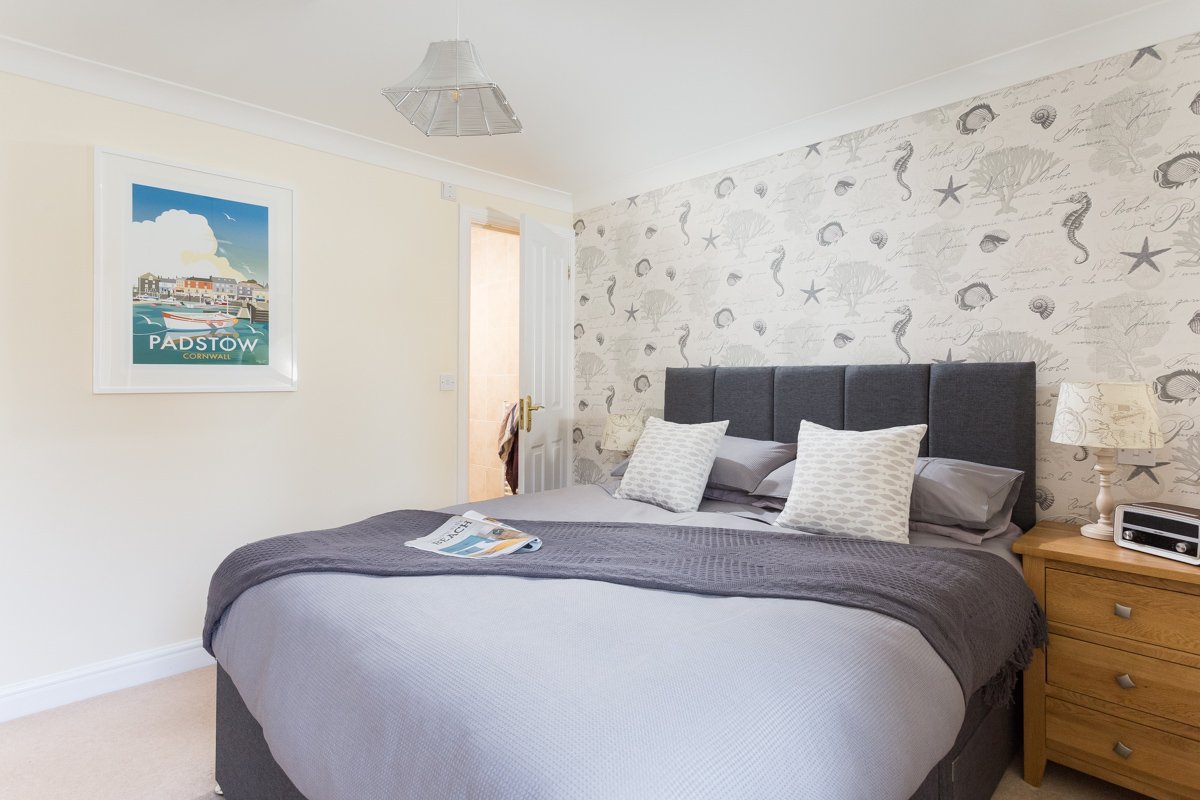 MAY PRICE REDUCTION! - May week 3rd-10th now £399 (was £499) - DRIFTWOOD - 2 bedroom, 2 bathroom quayside apartment near #Falmouth #Cornwall #holiday BOOK HERE : bit.ly/2aE4prK <a href="/LastMinuteSW/">Last Minute Cornwall</a> <a href="/FalRiver/">Fal River Cornwall</a> <a href="/EnysGardens/">Enys Gardens</a> @WotchaMedia <a href="/VisitFalmouth/">Visit Falmouth</a> <a href="/VisitPenryn/">VisitPenryn</a> <a href="/iwalkc/">iWalk Cornwall 〓〓</a> ☀️🌊🥂⚓️