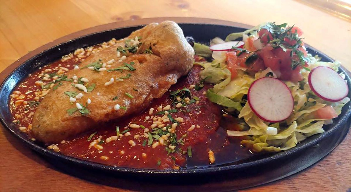 Twin Flames Taqueria has one hot menu during #vtrestoweek. 🔥
Pork Pozole, BBQ Jackfruit Plato, and Cinnamon Cheesecake. YUM!
buff.ly/2KUdaiQ