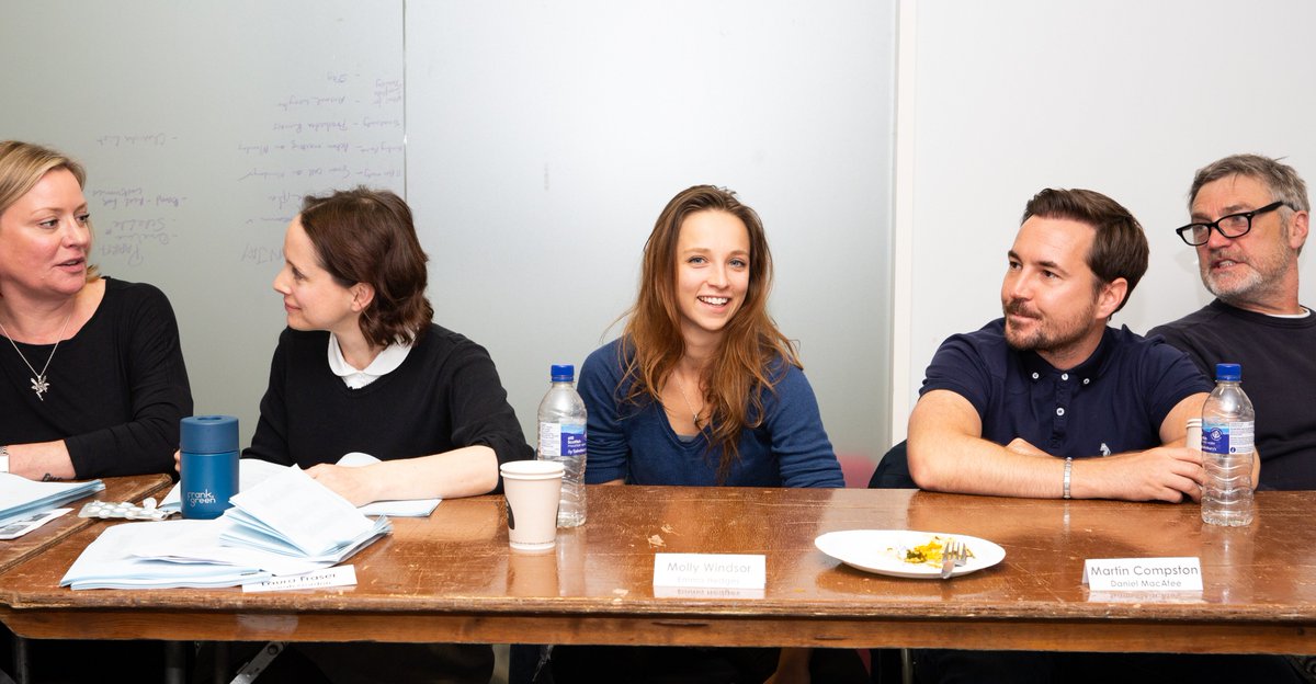 Original <a href="/UKTV/">Official UKTV</a> commission Traces has its cast and we’re not going to lie, it’s pretty huge! #LineofDuty’s @Martin_Compston, Cheat star #MollyWindsor, The Missing’s Laura Fraser &amp; Travelers’ Jennifer Spence (<a href="/SpenceJen/">Jennifer Spence</a>) join the crime thriller, coming to alibi later this year.