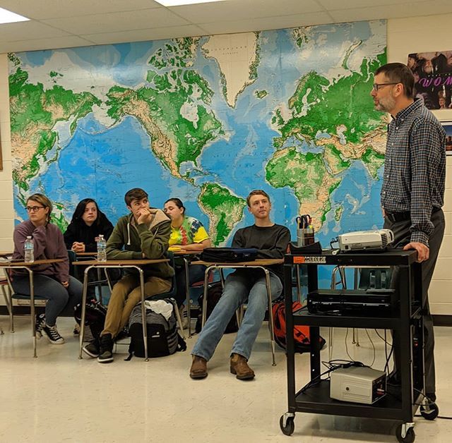 LWCentralKnight's tweet photo. Mr. Hopper's AP European History class engages in a thoughtful discussion about the Treaty of Versailles. #apeuropeanhistory #aptestprep https://t.co/A0DXUUdkQh https://t.co/uMqeozG2zD