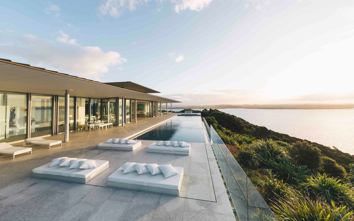 swords_travel's tweet photo. This afternoon Mark is heading out to New Zealand to explore the stunning South Island! Keep your eyes posted for advice, tips and the best places to see. #aspireluxNZfam #nzmustdo @PureNewZealand #betterwaytofly @airnzuk https://t.co/6neQeOfxVc