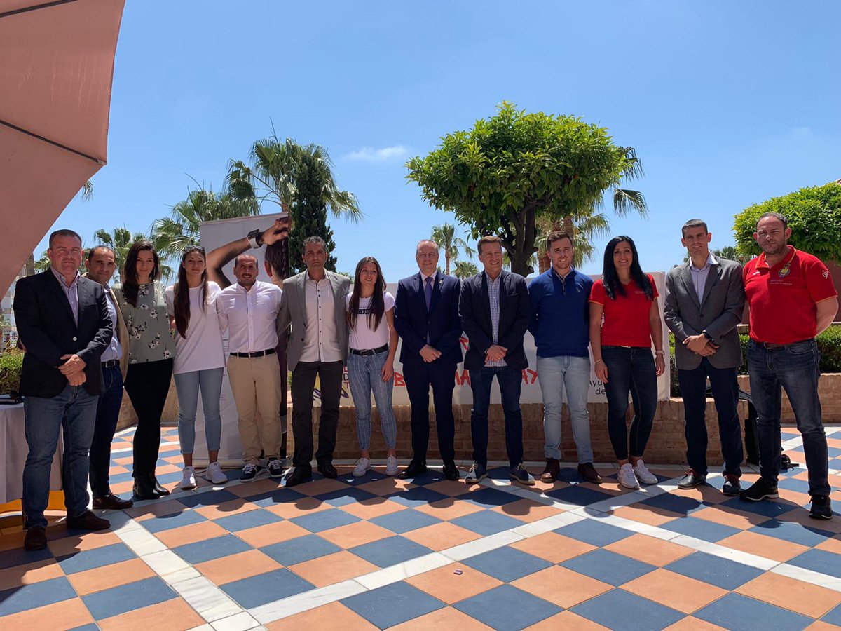 🗳️ #CopaESPBMPlaya | Sorteados los grupos de la V Copa de España en <a href="/Ayto_Torrox/">Ayuntamiento Torrox</a> 👏😉

⏳ ¡En 1⃣ mes arranca el <a href="/ArenaHandballT/">Arena Handball Tour</a> 2019!

📆 31 mayo - 2 junio
🏖️ Playa de la Ferrara

📰 Crónica aquí 👉 rfebm.com/noticia/sortea…