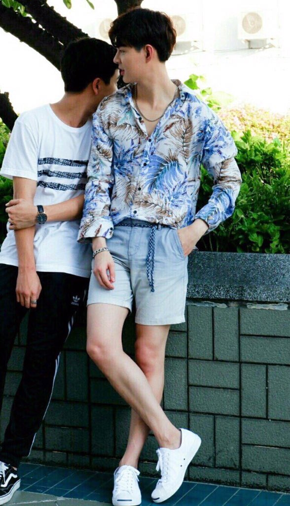 leechulhae1's tweet photo. 🐯🖤:If I have children in the future, one is called son and the other is called pin.
The clothes of the two babies are as same as yours! 
王俊勇don’t tell me this is just a coincidence.@perthppe 
#TEMPTFanMeeting2019 
#รอยยิ้มของชูครีม
#PerthSaintSation https://t.co/3f3aKjbYYl