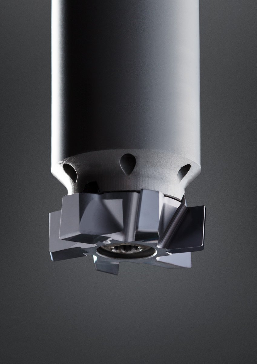 SYSTÈME 620(pour le surfaçage en fraisage et des avances élevées)
* Excellentes transmission du couple au grand diamètre du corps-outils
* Six dents pour le surfaçage et le fraisage en coin 
* Excellente absorption des vibrations grâce au corps-outil en carbure