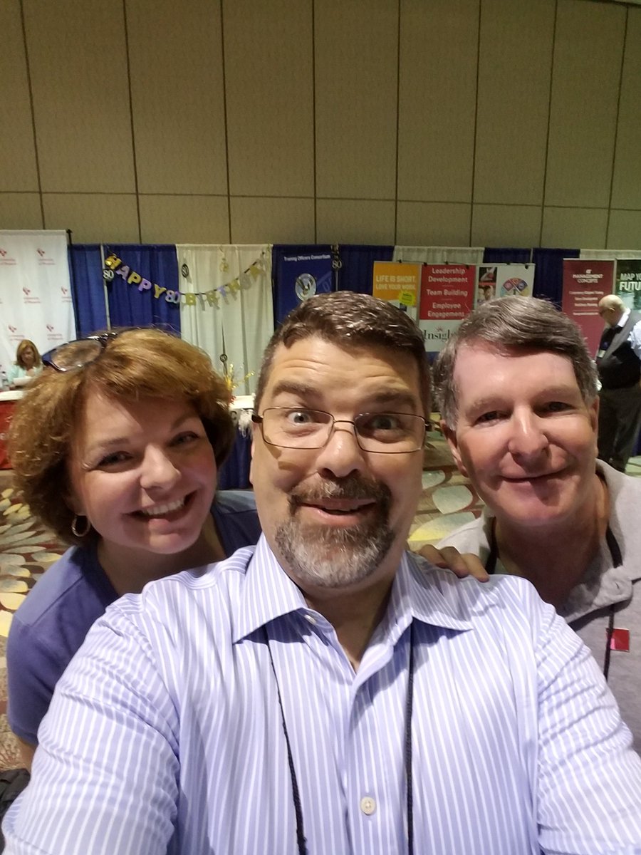 cking6's tweet photo. #TOCAI19 Best Institute Chairs ever! https://t.co/DbsIYOMXjC