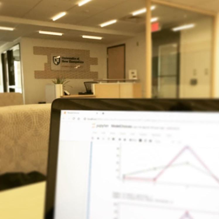 UNHAnalytics's tweet image. Students are finalizing their practicum presentations! Delivering a story about key insights generated through data is an important aspect of their work. We can’t wait to see the results! Only a few weeks left! #UNHAnalytics #BigData #DataScience #ThisIsUNH @UNH_GradSchool