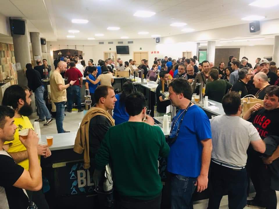 Como distribuidor referente en el sector de la cervecería, estuvimos presentes el Congreso <a href="/ACCE_Cerveceros/">ACCE</a> 2019. Éxito de asistencia con más de 250 cerveceros caseros españoles y con interesantes ponencias técnicas, en especial la de Randy Mosher sobre Cervezas Radicales.