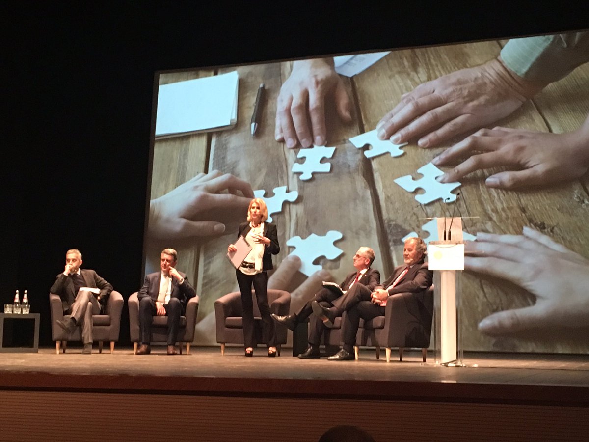 Al via la tavola rotonda “impresa sociale e società benefit” con Giorgio Bonet Presidente del CAVV-CSV di Venezia, Massimo Da Re Presidente ODCEC Venezia, Matteo Pozzuoli ufficio di presidenza CNDCEC e Massimo Zanotto presidente CUS Venezia