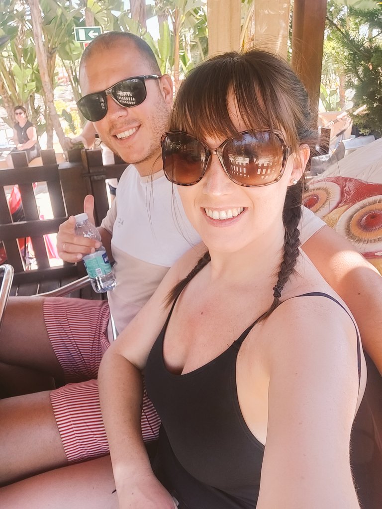 MegJacobs_89's tweet image. #buffaloride #albufeira #zoomarine #huaband