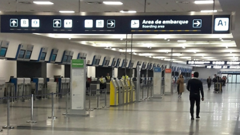 Sin actividad en Aeroparque y reducida en Ezeiza por el paro