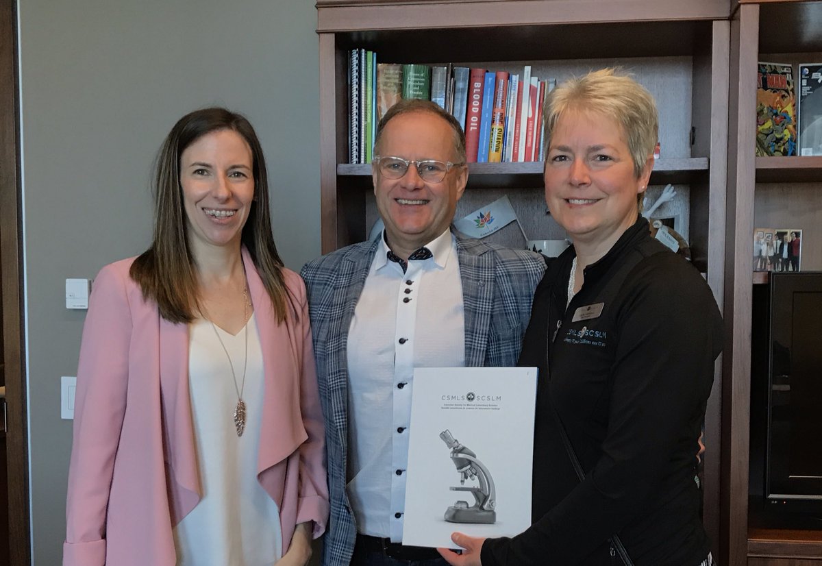 MedLisetteTech's tweet photo. Thanks @WayneLongSJ for meeting with CSMLS members in Ottawa today!#medlab #CSMLSLobbyDay https://t.co/zHAtYWKGqK