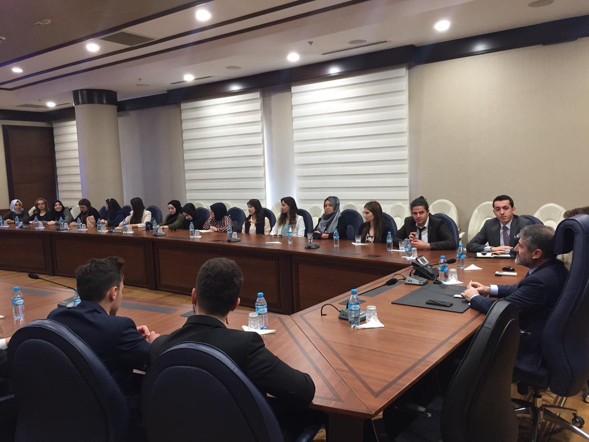 Özgüveni yüksek, hem değerlerine bağlı hem çağın gereklerini okuyabilen, ahlaklı, imanlı bir genç neslin yetiştirilmesinde TÜGVA gibi kuruluşlarımızın rolü çok önemlidir. TÜGVA çatısı altında yetişen birbirinden kıymetli, pırıl pırıl gençlerimizin ziyareti bizleri onurlandırdı,