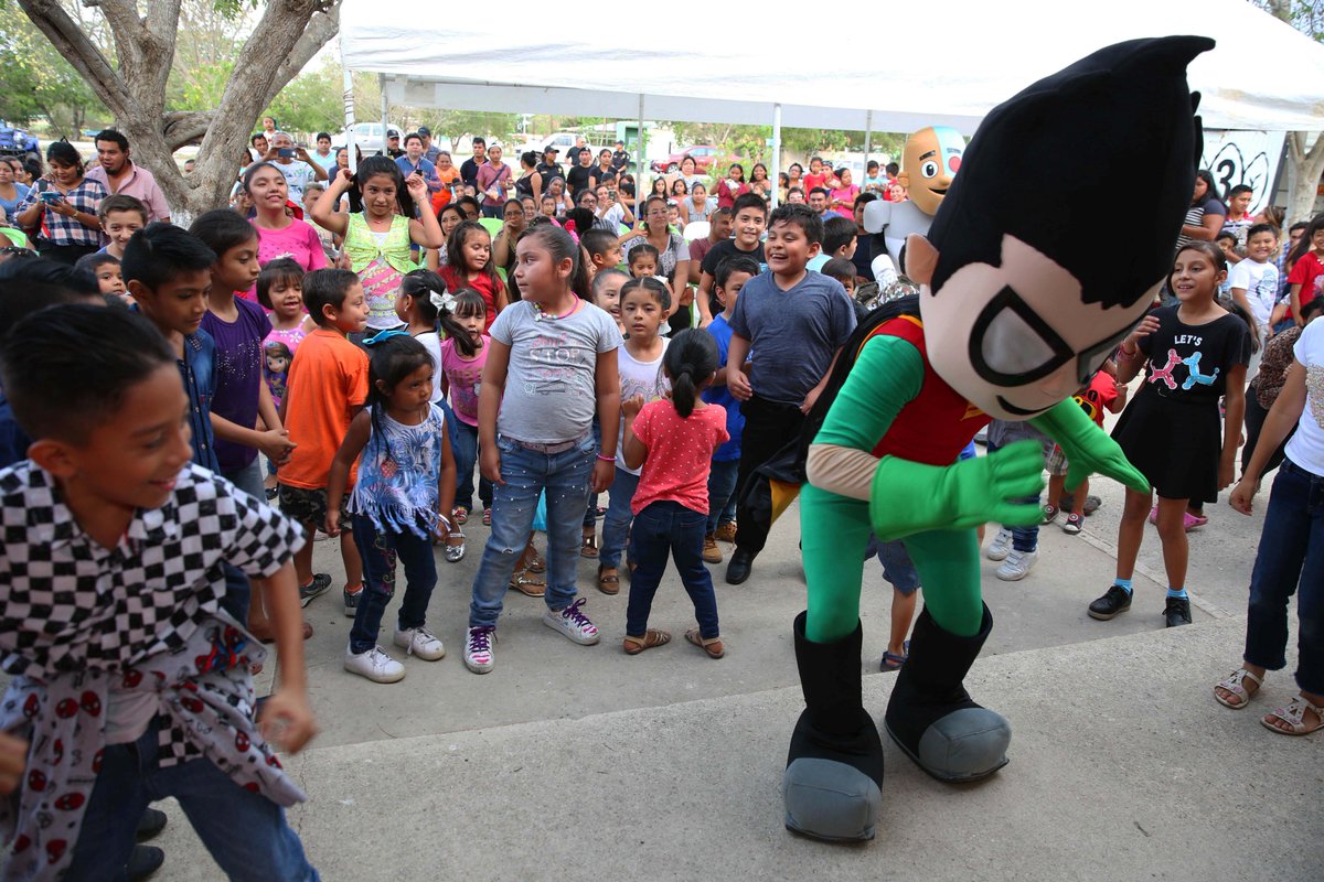 PaseoVerde's tweet photo. En el #DiaDeLaNiñez cientos de niñas y niños bailaron y concursaron en el Show de los #TeenTitansGo de @Botanas_Picorey, con Globito y Bizcochito, el Show del Tío Salim  de @sspyuc,  cine al aire libre y más actividades con varias sorpresas ¡Muchas gracias por su asistencia! https://t.co/Bi1EN78LPB