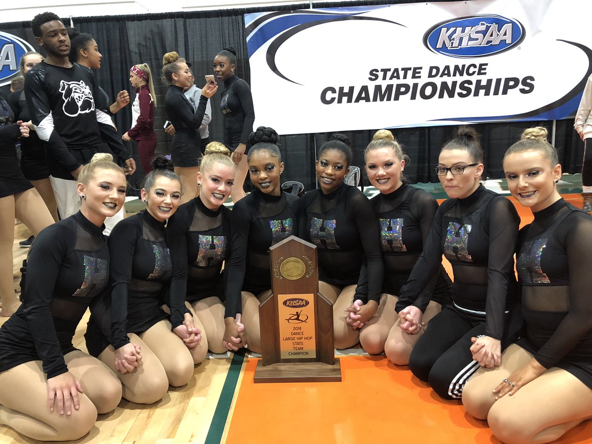 makennafisherrr's tweet photo. Tryout for the best dance team in the state on May 13-15 from 3-5pm!! Wouldn’t want to miss the opportunity to be apart of such an amazing program at male!! #5xstatechamps #3rdinthenation #lmhsdance https://t.co/aaqF6AKCrA