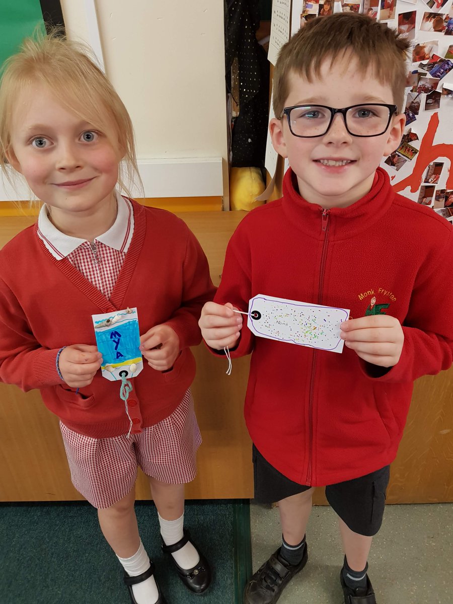 MonkFrystonSch's tweet photo. Making a name tag for a friend to make them feel special 🥰 #engageday #supertwos Thanks for the idea @southmilfordcc! https://t.co/0Z5Mej40LL