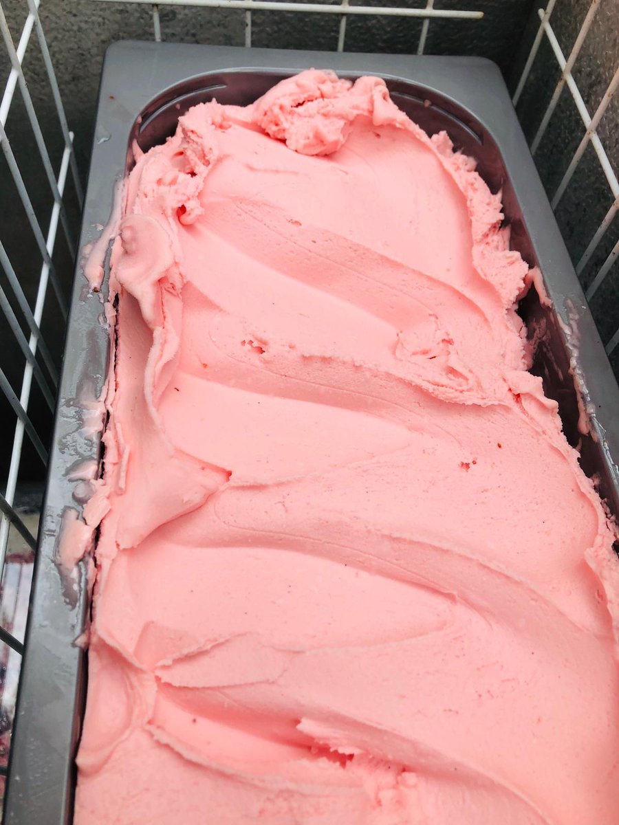 Loving the colour of our strawberry gelato! #vegan #gelato