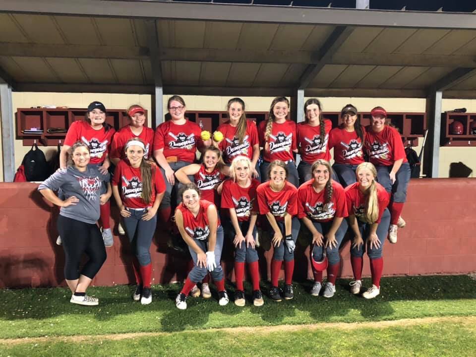 lpsoftball18's tweet photo. ROUND TWO TONIGHT IN TOMBALL AT 6:00!!! come out and support us in game 1 of our three game series!! we love a loud crowd!! https://t.co/e2MhO5NO2n