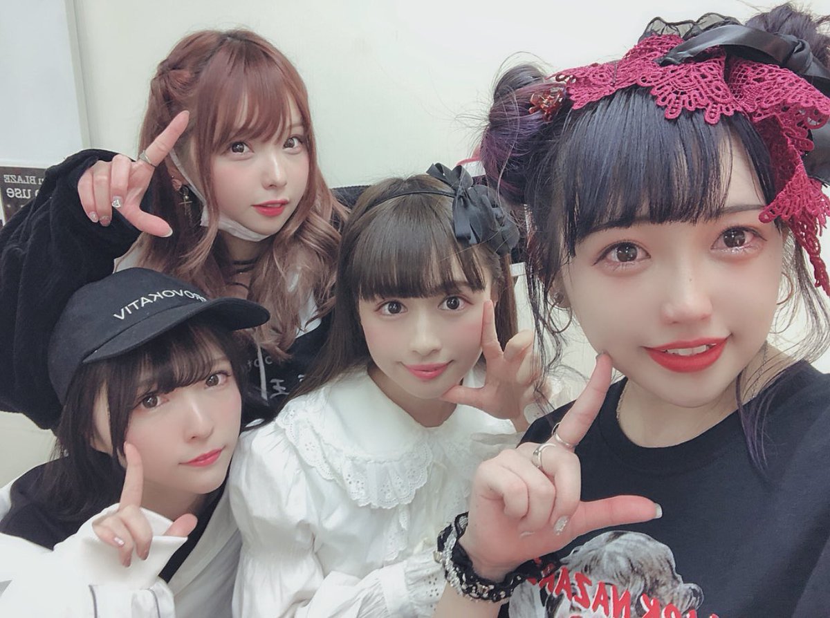 maverick9815's tweet photo. 色々あったけど、いい時代だったよ。平成。そして、ほぼ同世代(？)のアイドルを初めて推したのがatMeでよかった！！！

それぞれの道を歩んでる今もそう思える！令和になっても推し続ける！ https://t.co/LB0raHyLbE