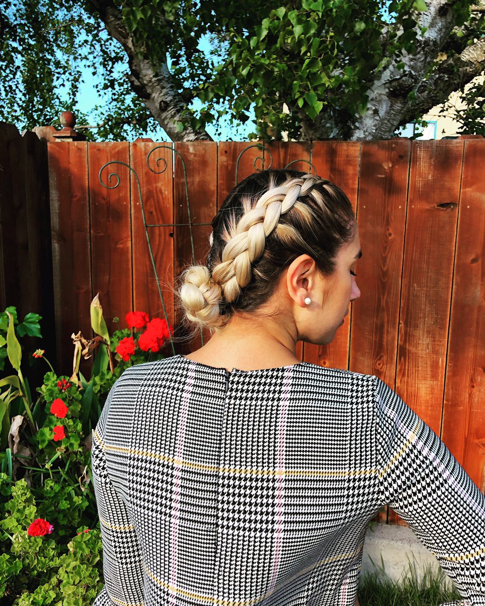 LocksByRocks's tweet photo. 👜 Girl, you better work
#LocksByRocks #HairArtistry #Braid #BraidStyles #BraidedHairstyles #Braided #BraidedHair #Hairstyles #HairFashion #SpecialEventsHair #WorkHair #Updo #Updos #HairUpdo #HairUpdos #UpdoHairstyles #UpdoHairstyle #BraidedUpdo #BraidedUpdos https://t.co/cSHHHzlpwk