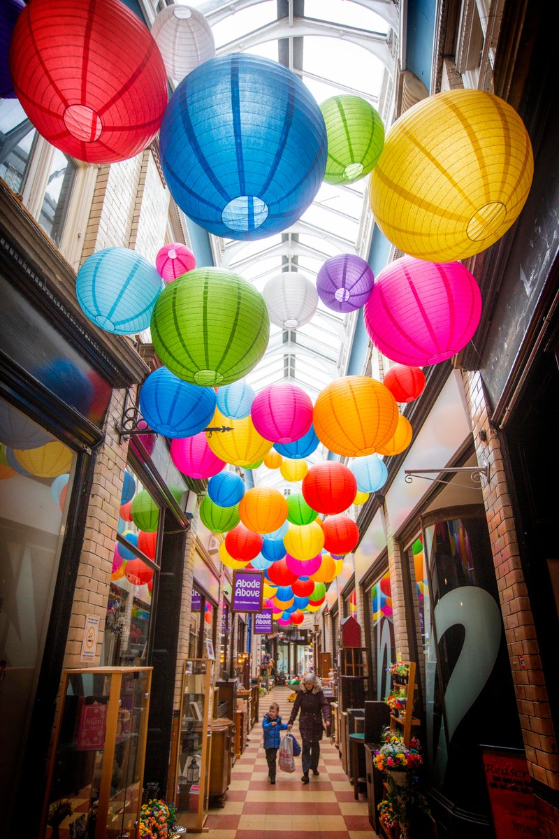 This gorgeous arrangement of lanterns in Wrexham central arcade organised by the traders and Wrexham building art project is stunning . 😃👍