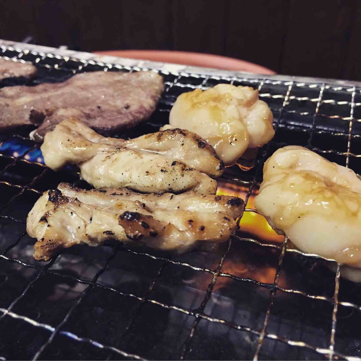 bukkonzabetti's tweet photo. #平成最後の ライブ&amp;焼肉&amp;ネギ #ラーメン

#眩暈siren × #thewinkingowl × #神はサイコロを振らない 
の3マン 三者三様 #広島 で盛り上げるまでに持っていくのは大変だなとまた思ふ

#眩暈サイレン #夕立ツアー #cavebe https://t.co/2gY5551rvq