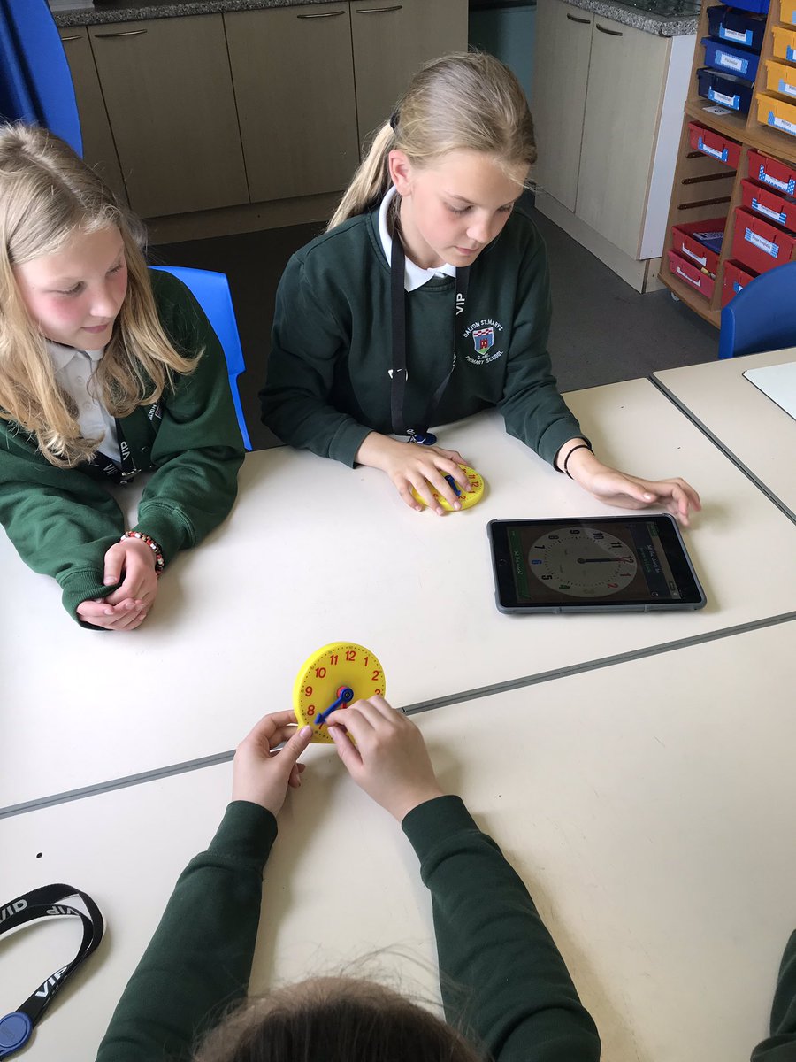LRobinsonDSM's tweet photo. What time is it Mr. Wolf?! 🐕⏰ Quick time activity this morning in small revision groups. I love seeing the children work together to support each other. #Stoptheclock #Tellingthetime #Timechallenges #Timewordproblems #SATsrevision #Teamwork https://t.co/oGQYZZ9GRb