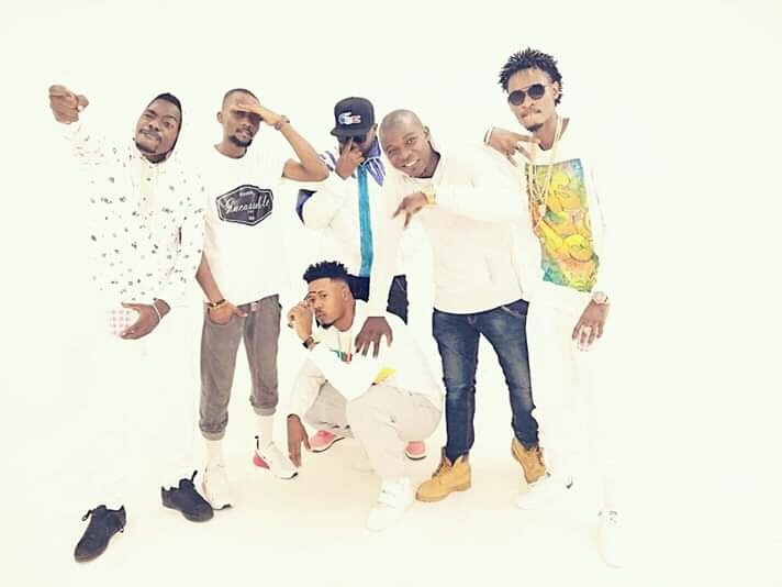 daspik_musik237's tweet photo. Quelques chose de lourd impliquant notre #SOSA je peux reconnaitre les mc's Xzafrane @Iveelameteorite #viney King creol bref tous ça est Nwar #Unité #SOSAGANG #AS2PIC #NFAMCOMPANY #CU le clip Badboyz est dispo 👉 https://t.co/PfALoEPLEj https://t.co/zlFRyuu92Z