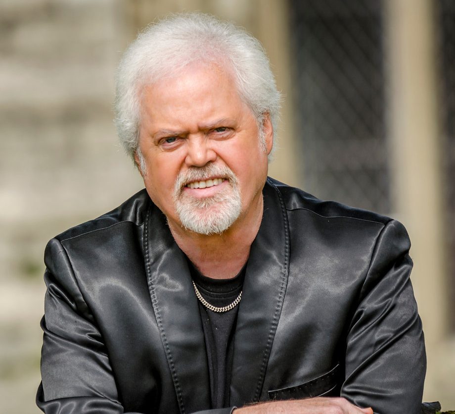 #MerrillOsmond turns 66 today! Merrill was the lead singer and bassist of the 1970s pop-rock music group #TheOsmonds and its 1980s country music spinoff, #TheOsmondBrothers. He continues to perform with his brothers and also without them as a solo act.