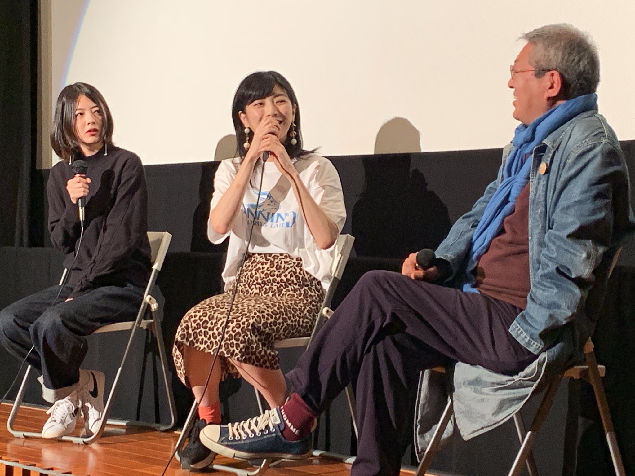 映画 空の瞳とカタツムリ 本日は荒井晴彦さん 縄田かのんさん 中神円さんをゲストにトークを行いました 雨の中お越しくださった皆さま ありがとうございます まだまだトークイベント続きます みなさまぜひ 劇場へお越しくださいませ