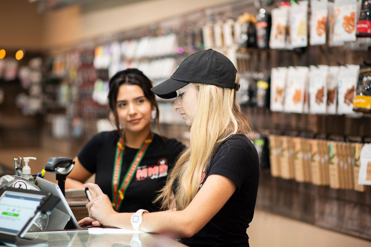 MmdHollywood's tweet photo. We got you covered in #hollywood #northhollywood and #longbeach with our  #mmdshops! #mmdshops #cannabisculture https://t.co/uGs8oxdDZK