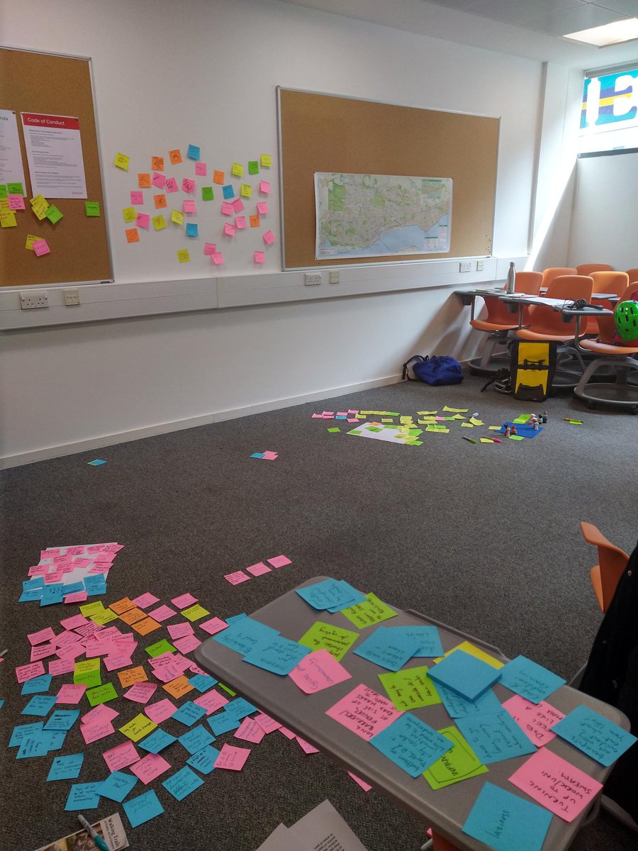klswannie's tweet photo. Almost the end of another fab #StreetHack 😢. But so much fun prototyping our ideas and gathering feedback 😍. It's also been raining post-its!! (Don't panic..they'll all be recycled!!!) #StreetHackDundee https://t.co/ag5ghho7RX